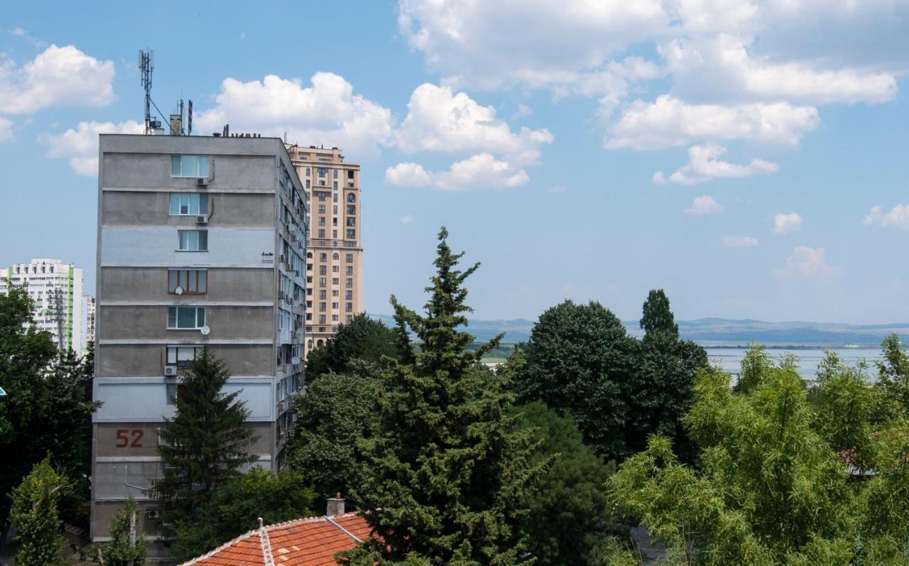 Azure Pretty Apartment Top Location Near Sea Garden Бургас Экстерьер фото
